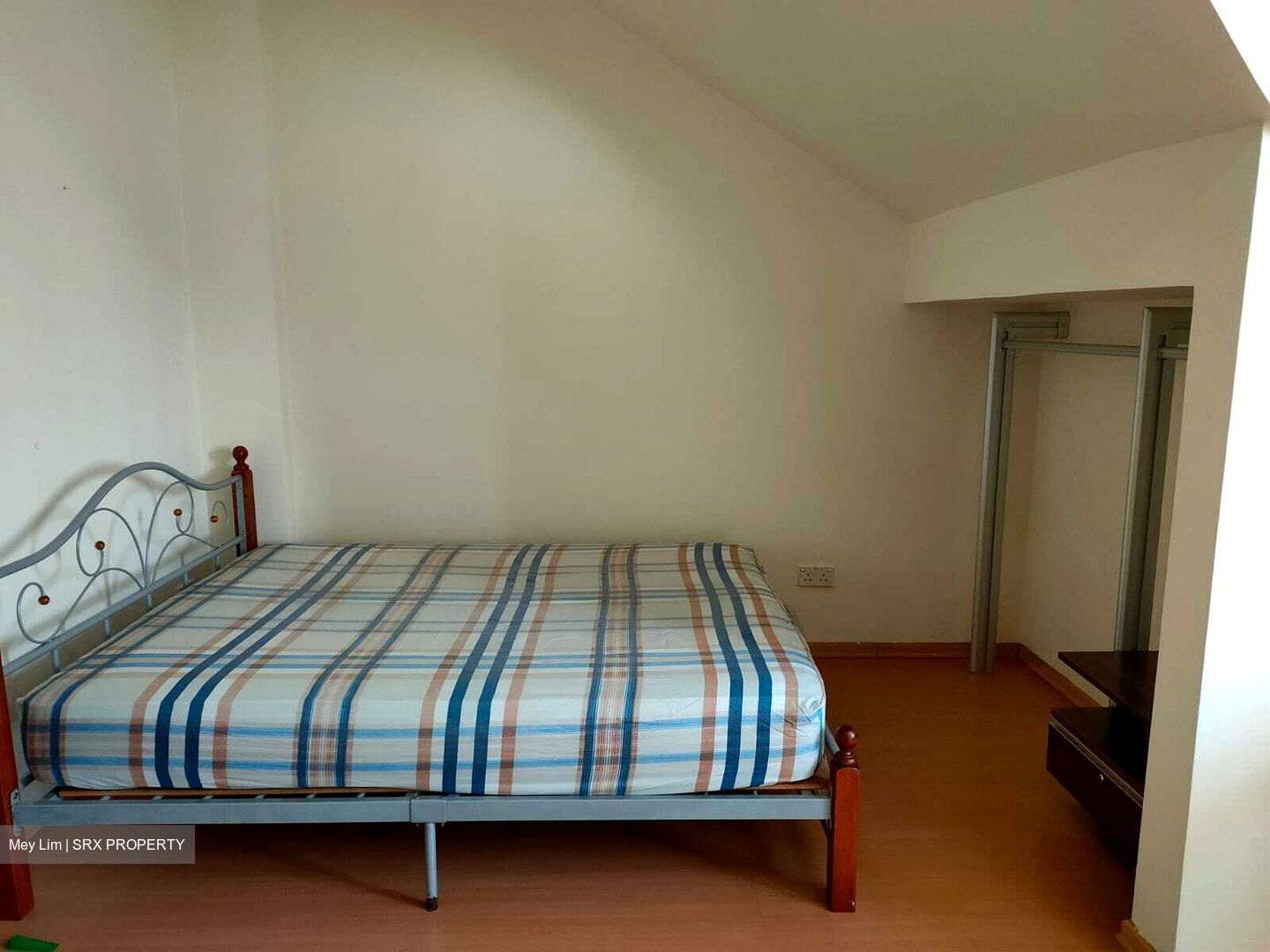 Sennett Estate (D13), Terrace #485731071